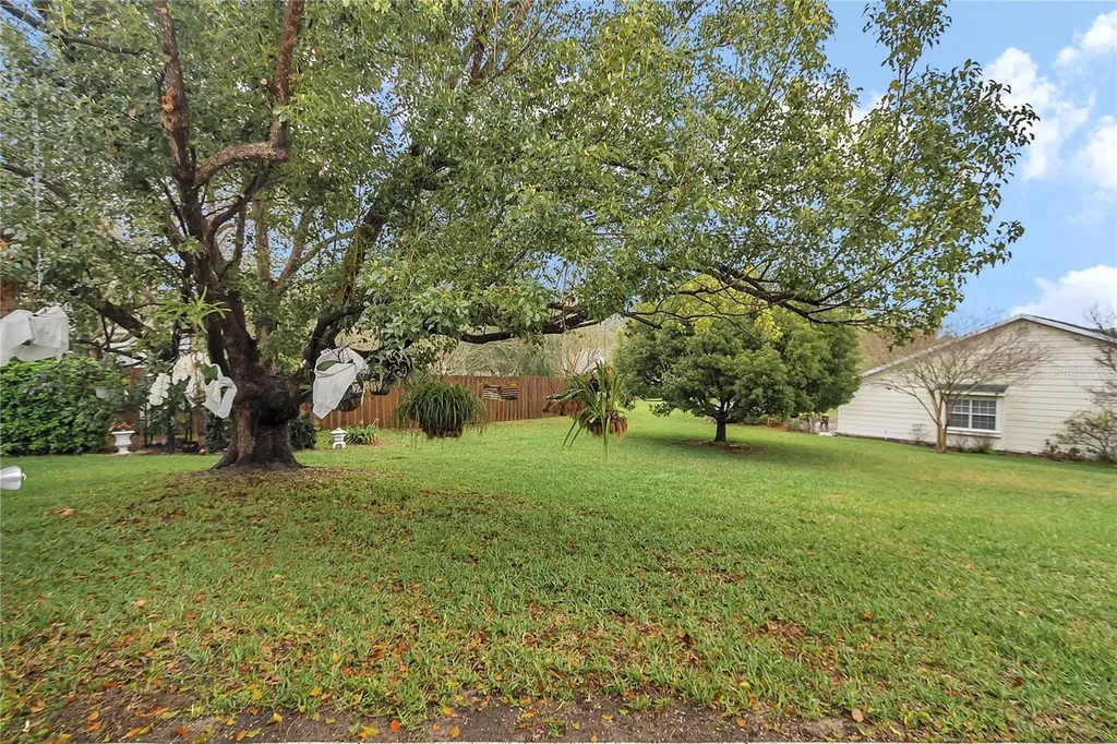 2416 SE 18th Circle Ocala FL 34471