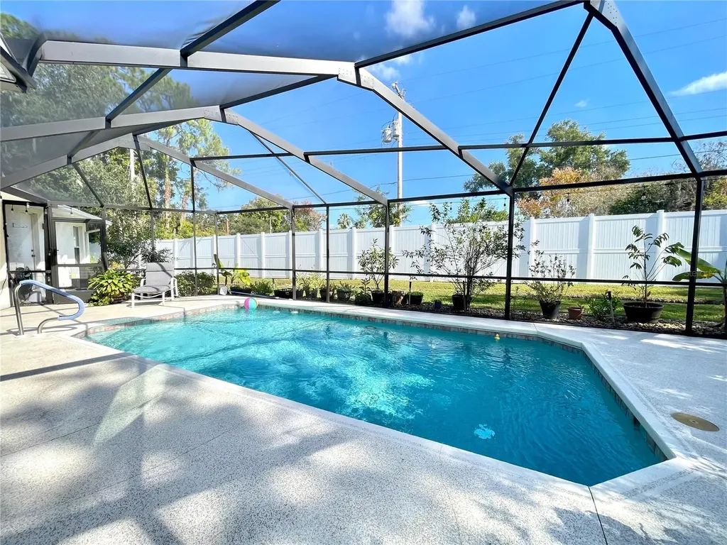 6323 Silver Lakes Drive E Lakeland FL 33810
