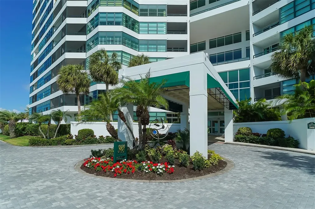988 Blvd Of The Arts Sarasota FL 34236