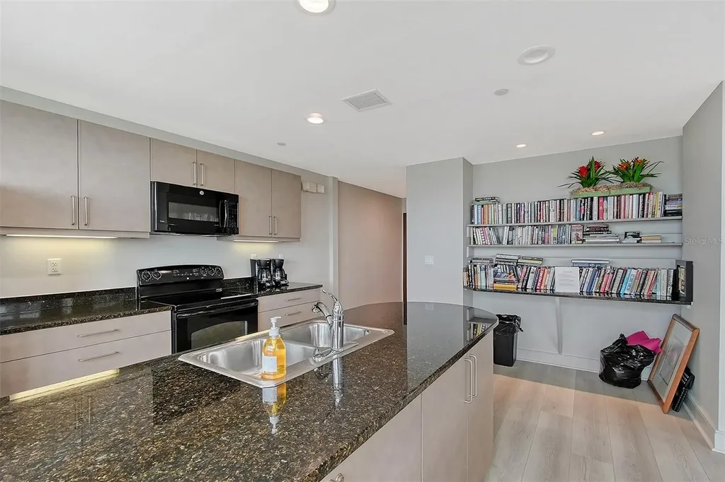 988 Blvd Of The Arts Sarasota FL 34236