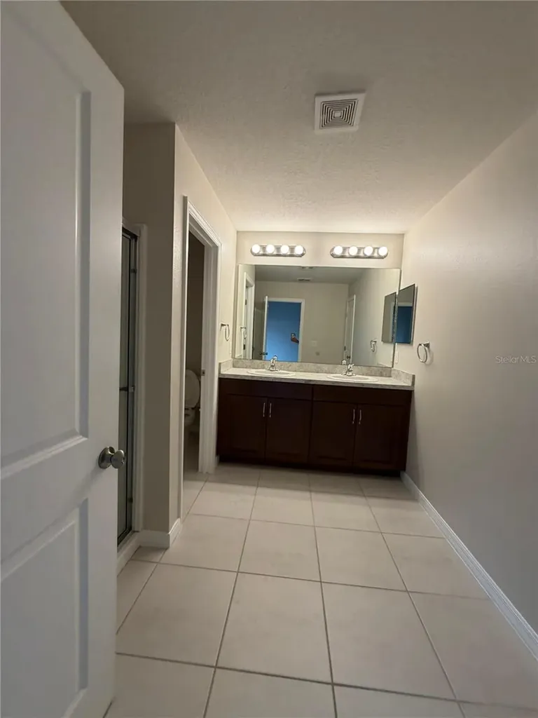 564 Meadow Bend Drive Davenport FL 33837