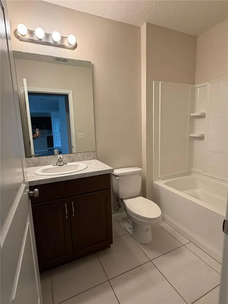 564 Meadow Bend Drive Davenport FL 33837
