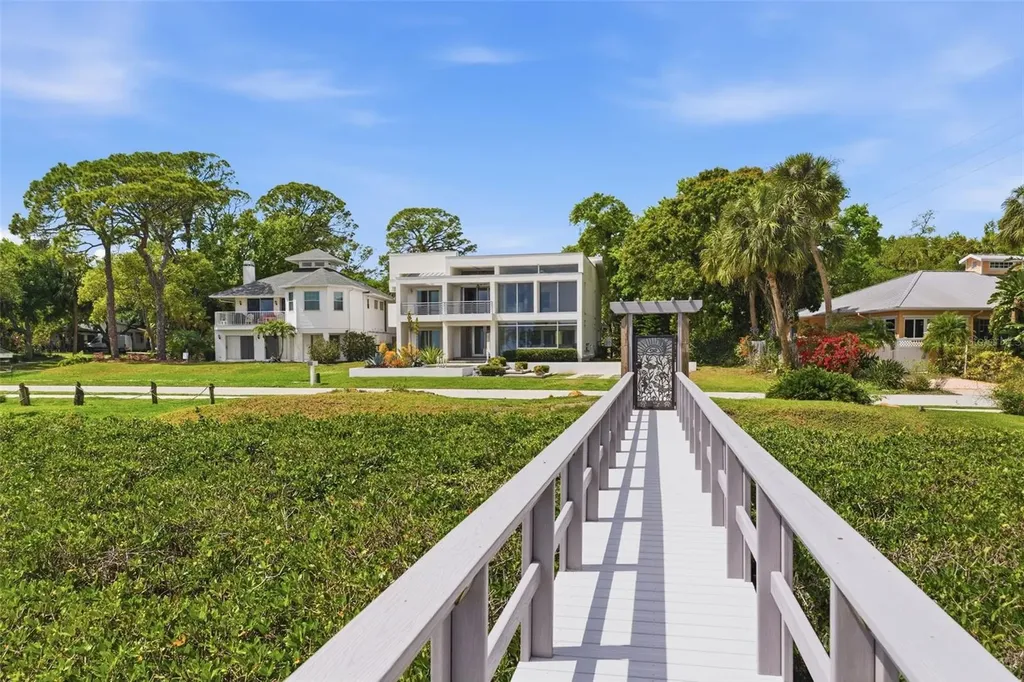 1405 N Bayshore Drive Safety Harbor FL 34695