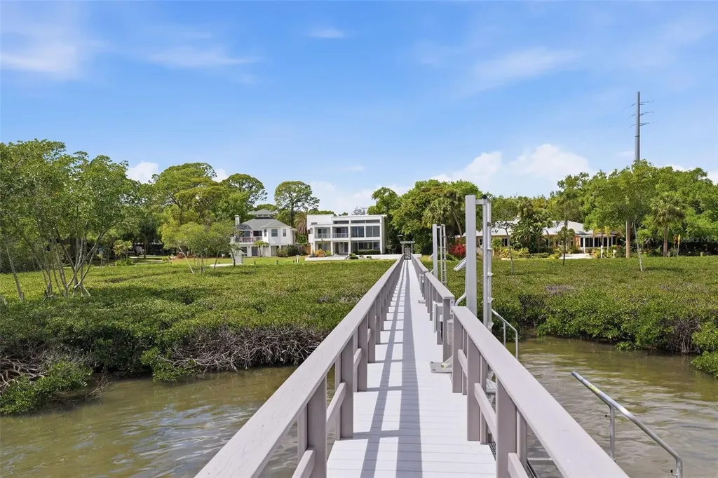 1405 N Bayshore Drive Safety Harbor FL 34695