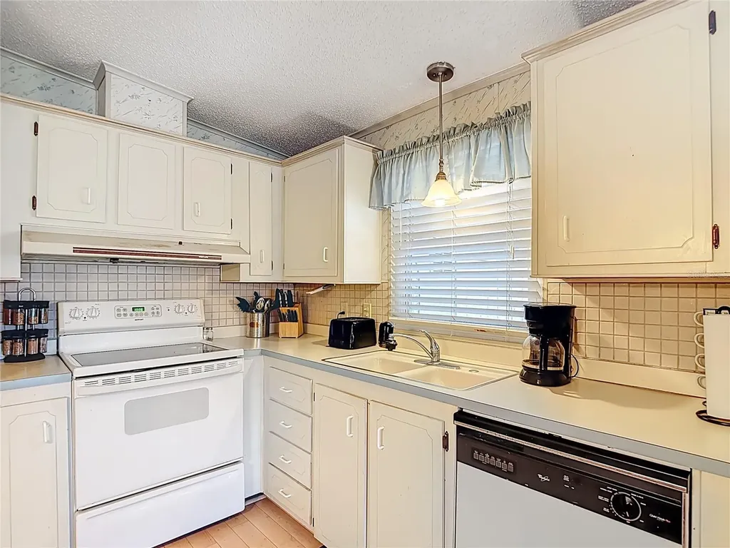 10321 Marinette Avenue Hudson FL 34667
