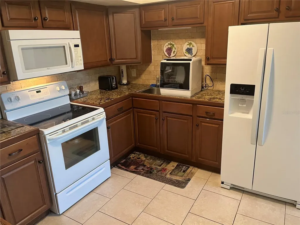 2071 Australia Way W Clearwater FL 33763