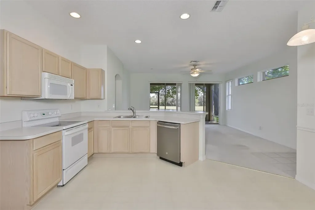 2023 Acadia Greens Drive Sun City Center FL 33573