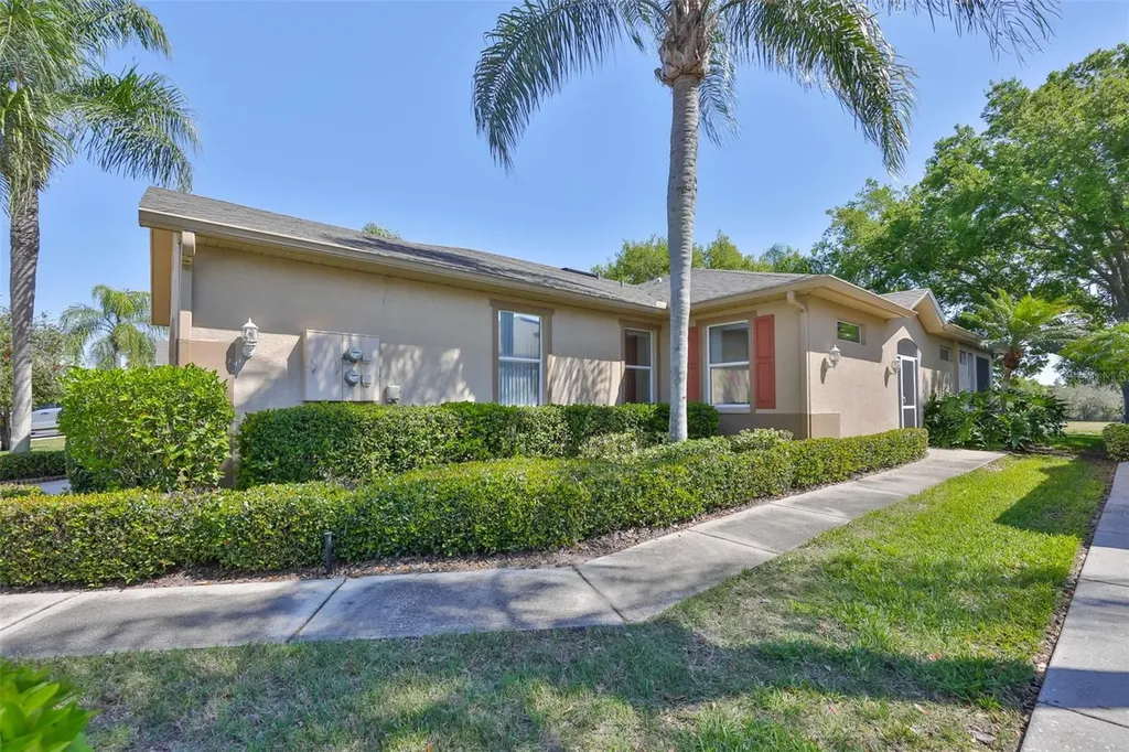 2023 Acadia Greens Drive Sun City Center FL 33573
