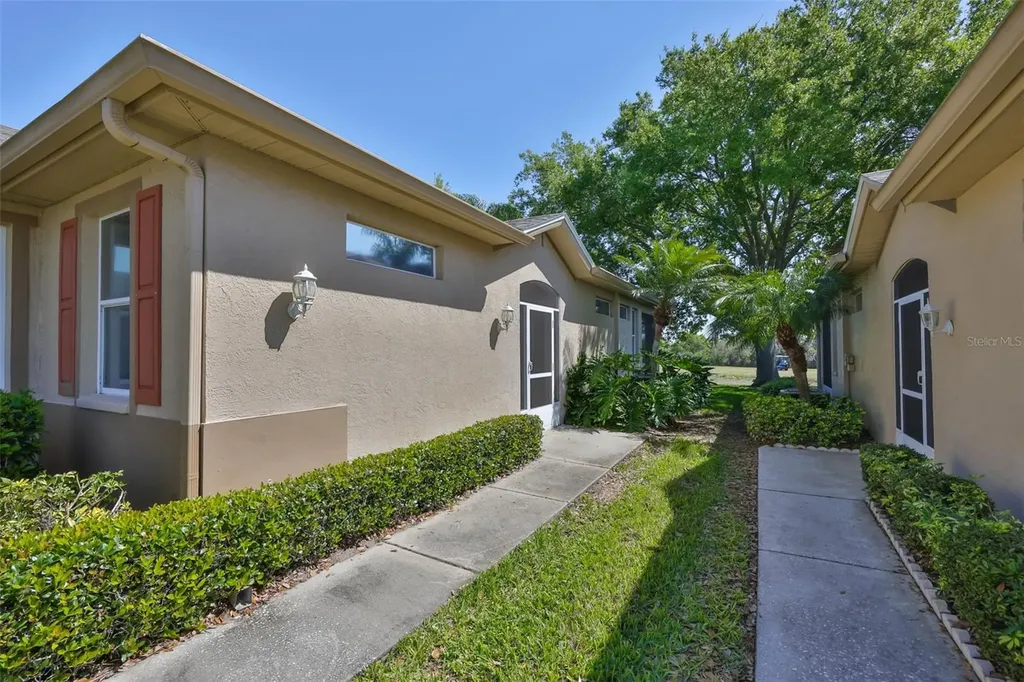 2023 Acadia Greens Drive Sun City Center FL 33573
