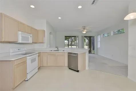 2023 Acadia Greens Drive Sun City Center FL 33573