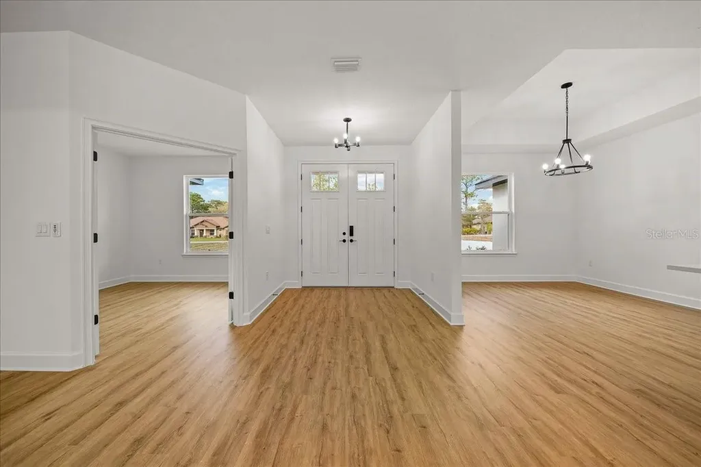 11088 Fulton Avenue Weeki Wachee FL 34613