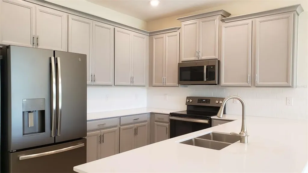 727 Ocean Course Avenue Davenport FL 33896