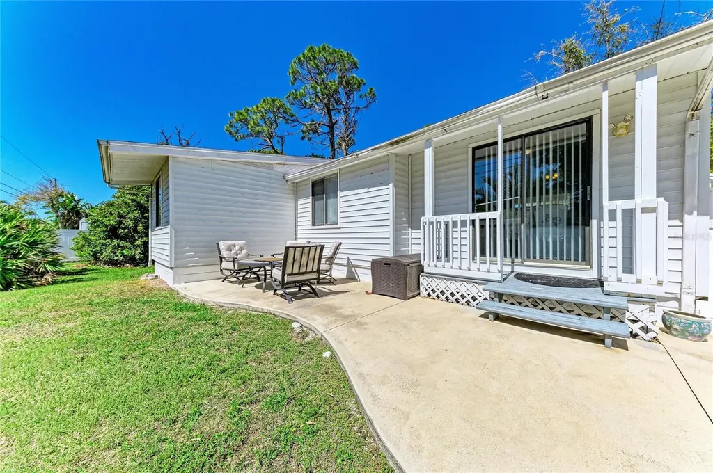 1581 Royal Road Venice FL 34293