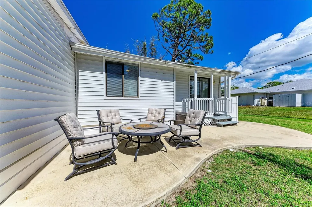 1581 Royal Road Venice FL 34293