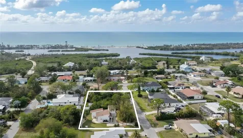 1581 Royal Road Venice FL 34293