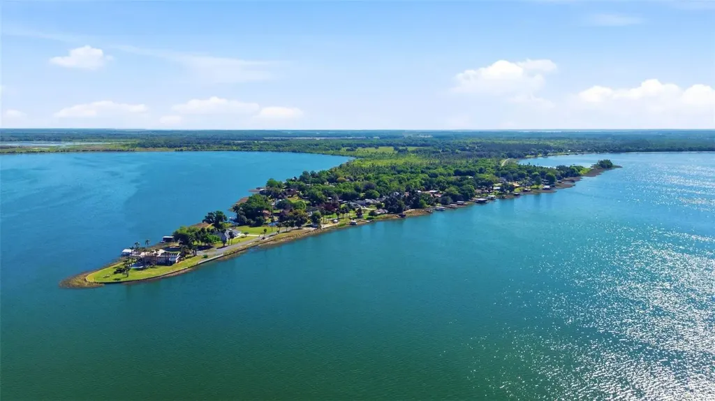7250 Treasure Island Road Leesburg FL 34788