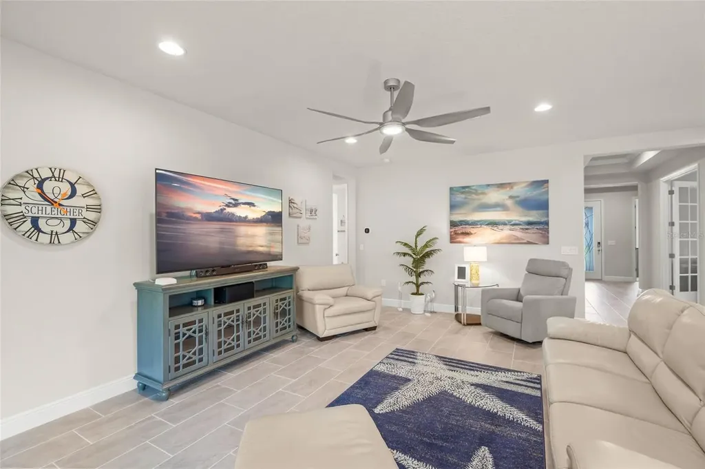 8600 Sundance Loop Sarasota FL 34238
