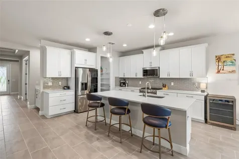 8600 Sundance Loop Sarasota FL 34238