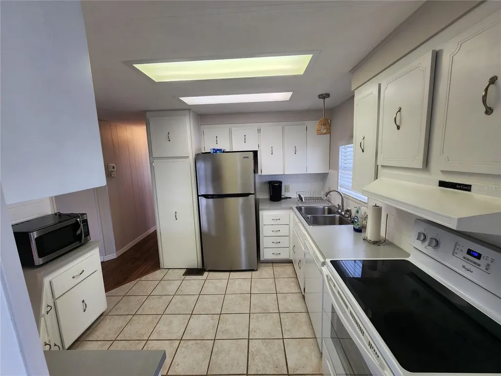 808 53rd Avenue E Bradenton FL 34203