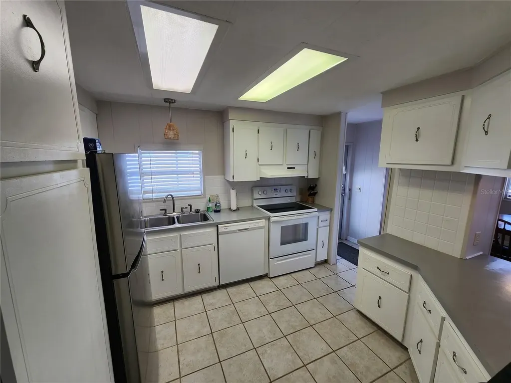 808 53rd Avenue E Bradenton FL 34203