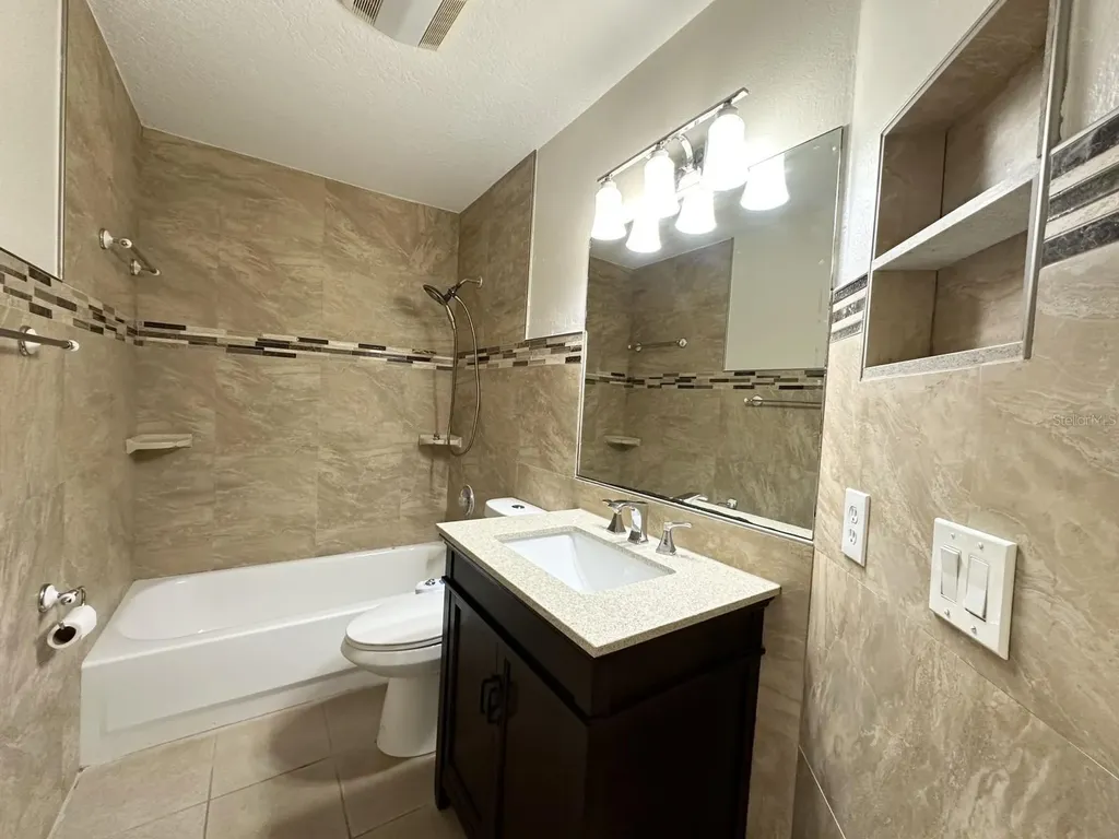 931 Hunter Lane Tarpon Springs FL 34689