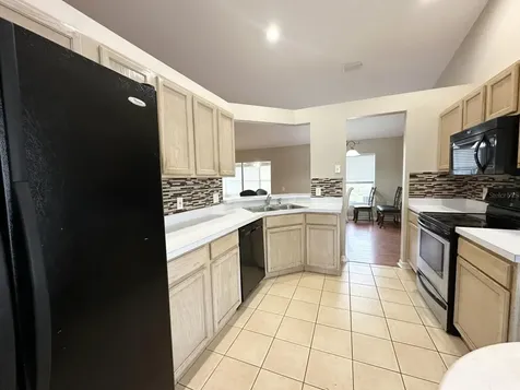 931 Hunter Lane Tarpon Springs FL 34689