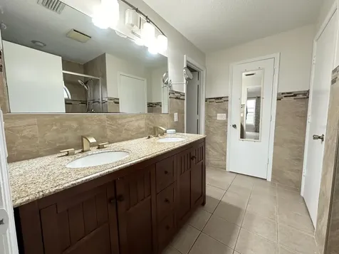 931 Hunter Lane Tarpon Springs FL 34689