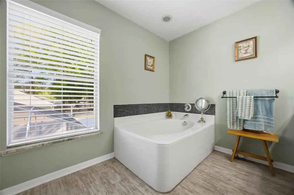 4517 SE 28th Street Ocala FL 34480