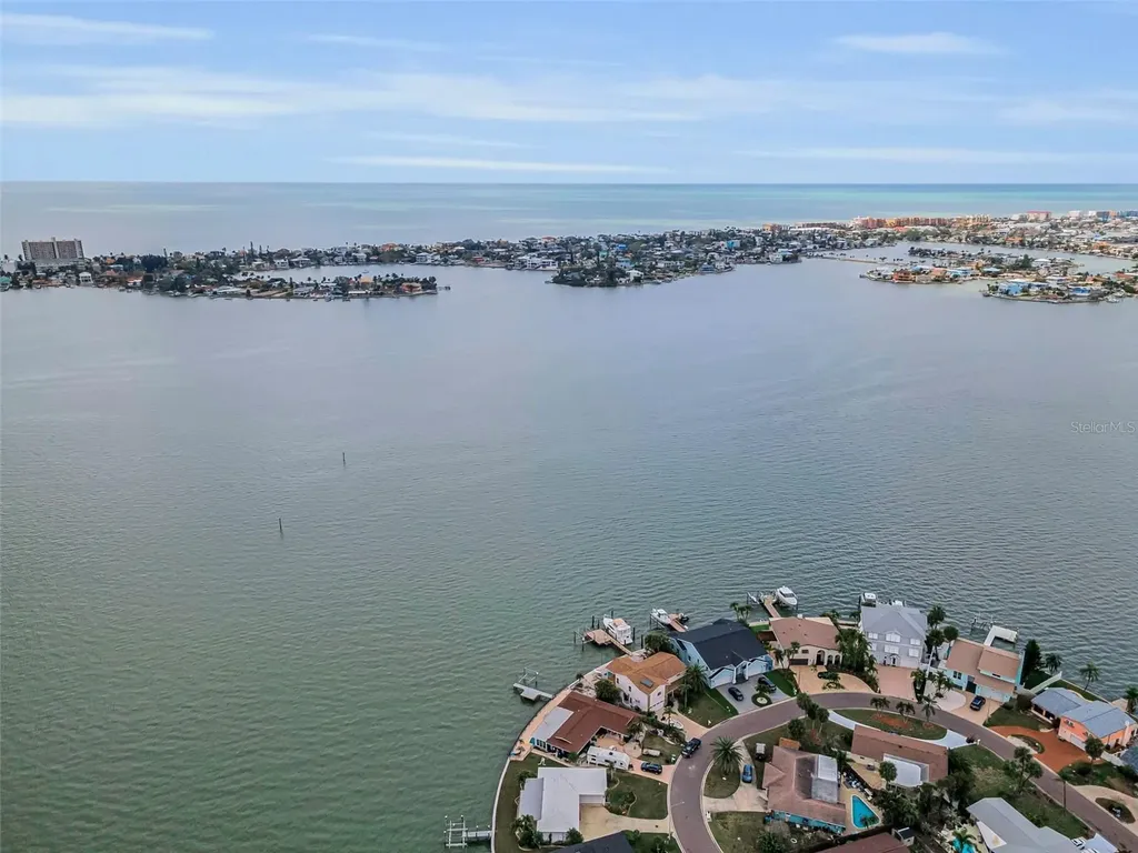 11566 47th Avenue N St Petersburg FL 33708