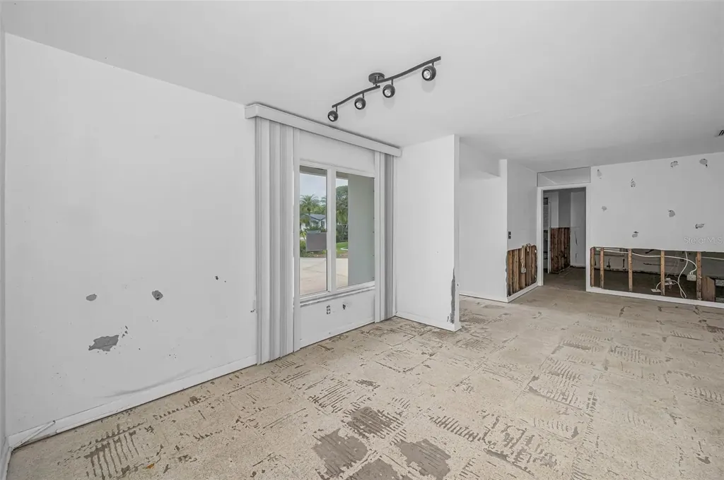 11566 47th Avenue N St Petersburg FL 33708