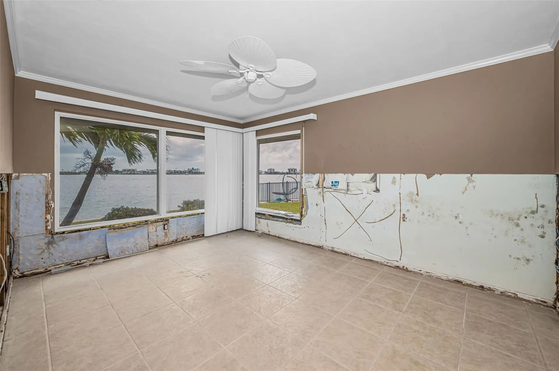 11566 47th Avenue N St Petersburg FL 33708