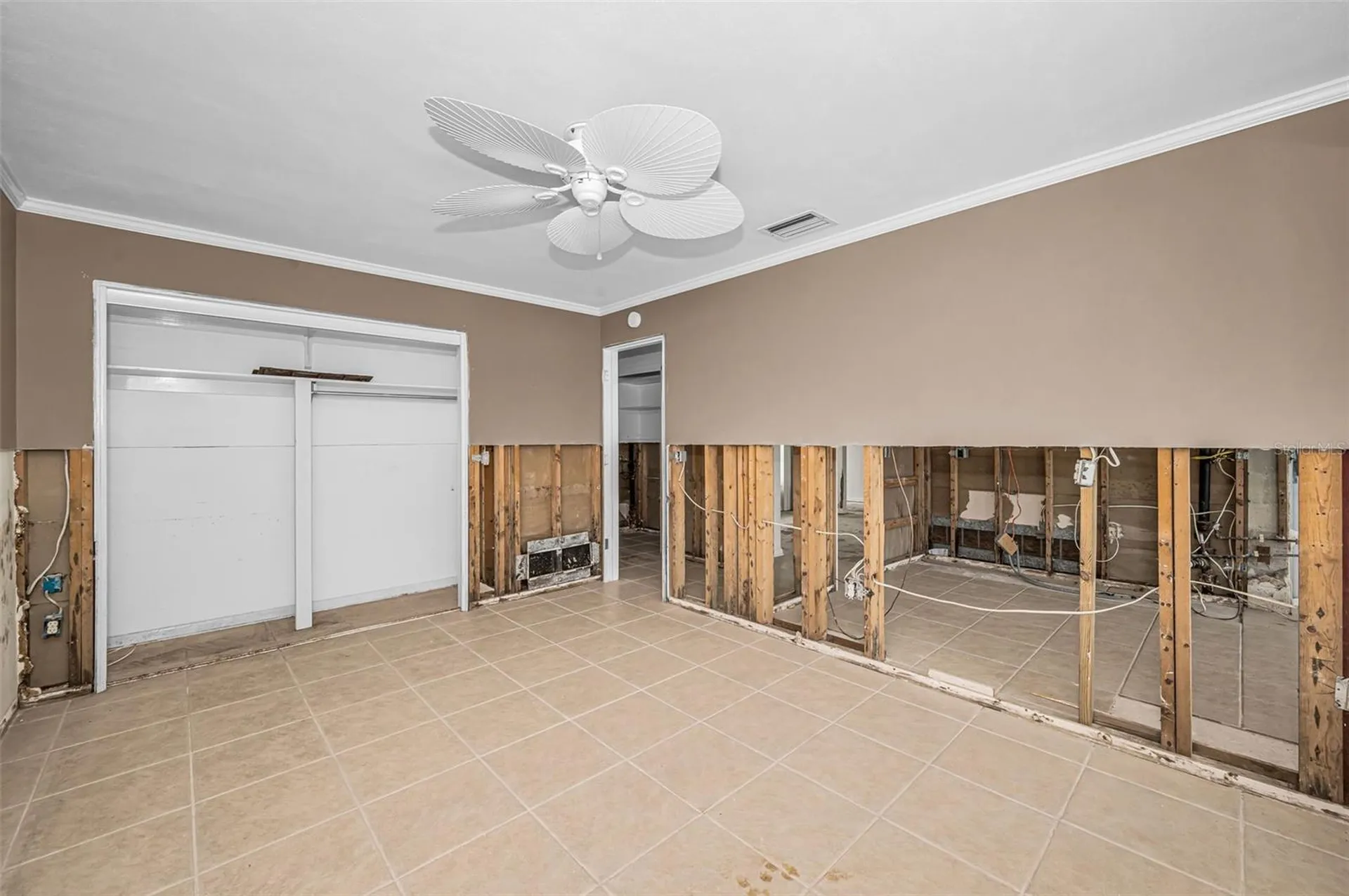 11566 47th Avenue N St Petersburg FL 33708