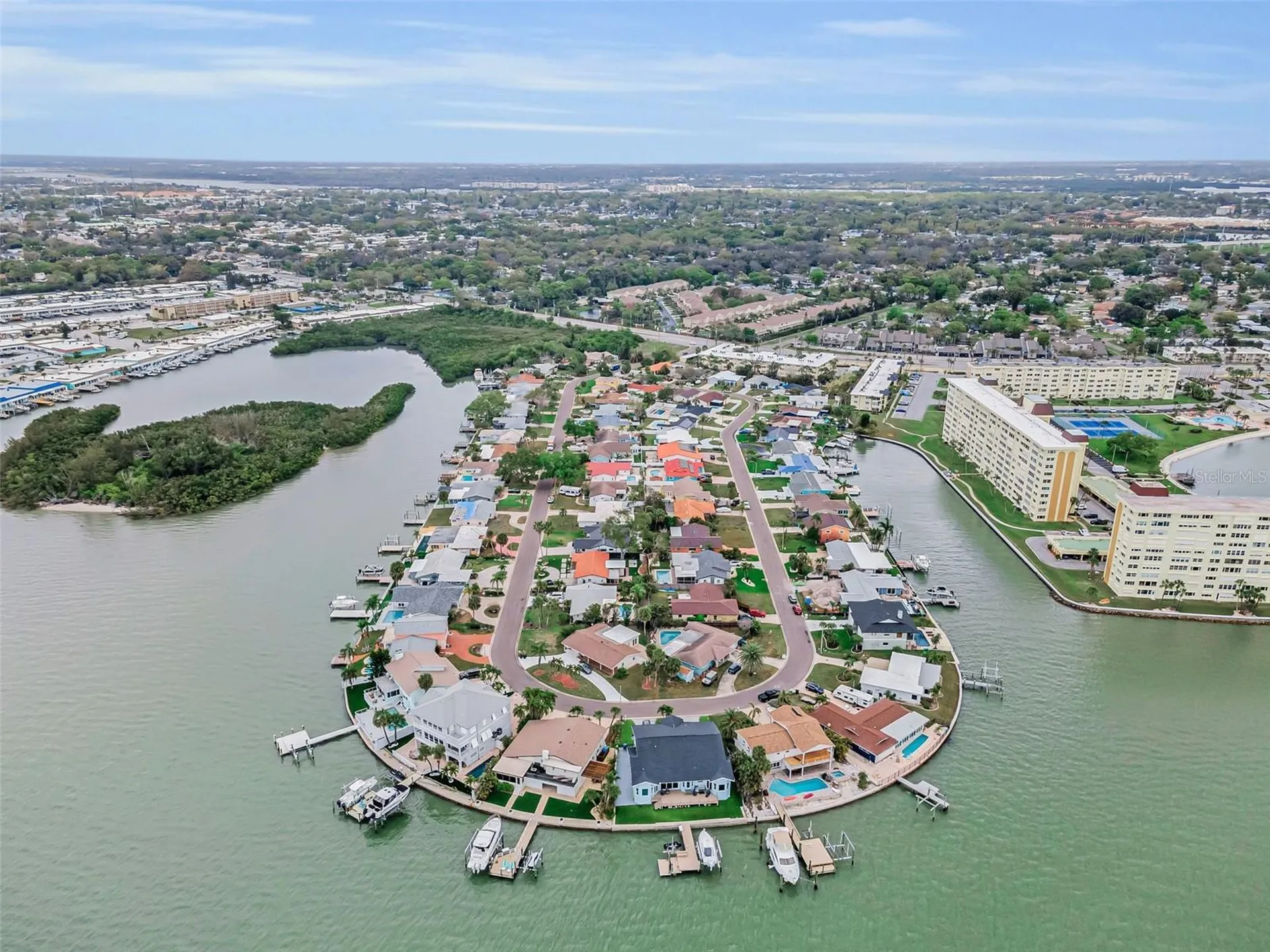 11566 47th Avenue N St Petersburg FL 33708