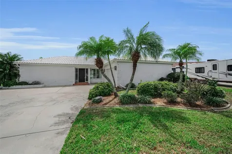 11566 47th Avenue N St Petersburg FL 33708