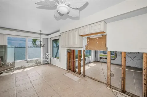 11566 47th Avenue N St Petersburg FL 33708