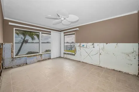 11566 47th Avenue N St Petersburg FL 33708