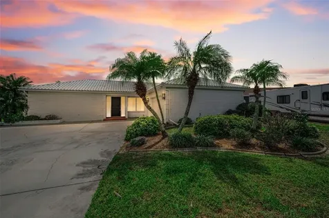 11566 47th Avenue N St Petersburg FL 33708