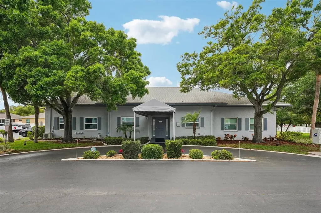 10800 Us Highway 19 N Pinellas Park FL 33782