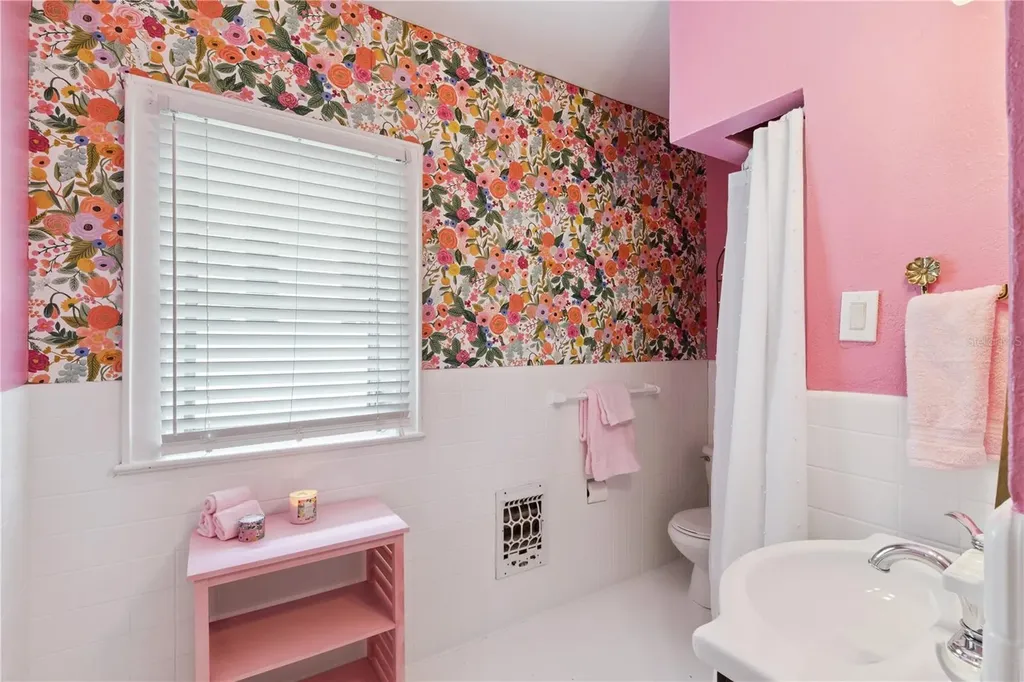 1232 Poinsettia Avenue Orlando FL 32804