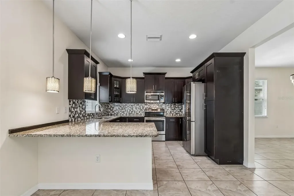 6105 Merrifield Drive Zephyrhills FL 33541