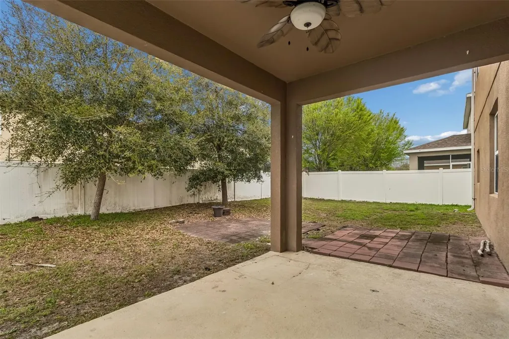 6105 Merrifield Drive Zephyrhills FL 33541