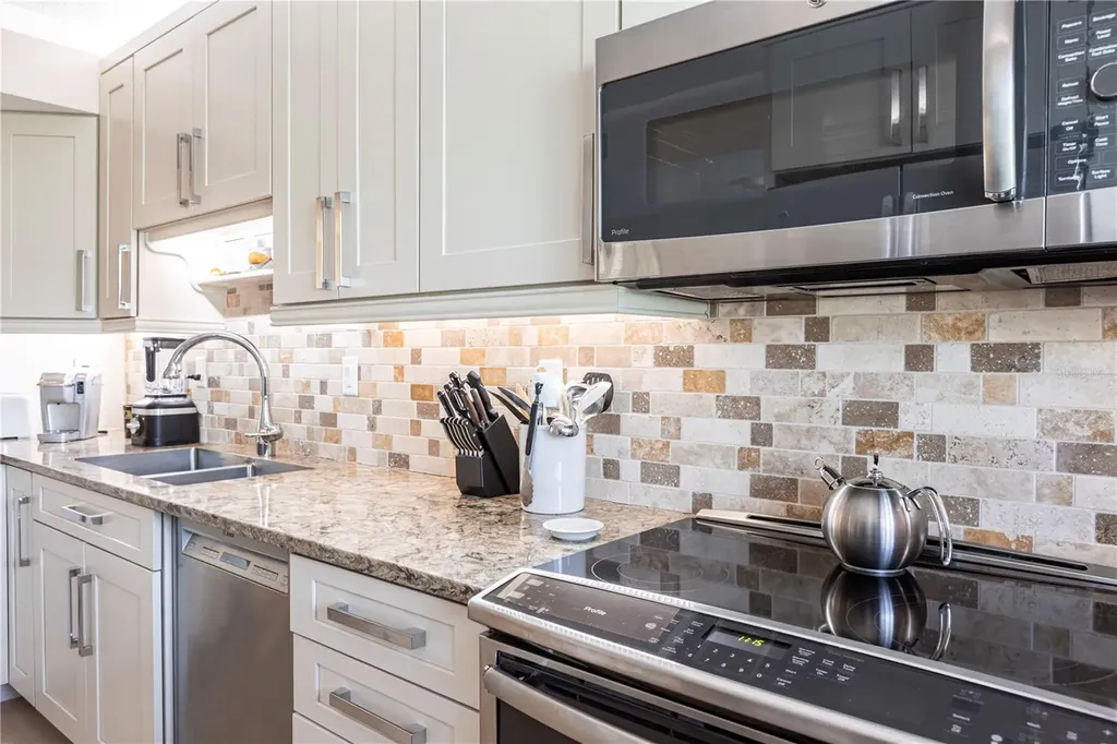1531 Clower Creek Drive Sarasota FL 34231