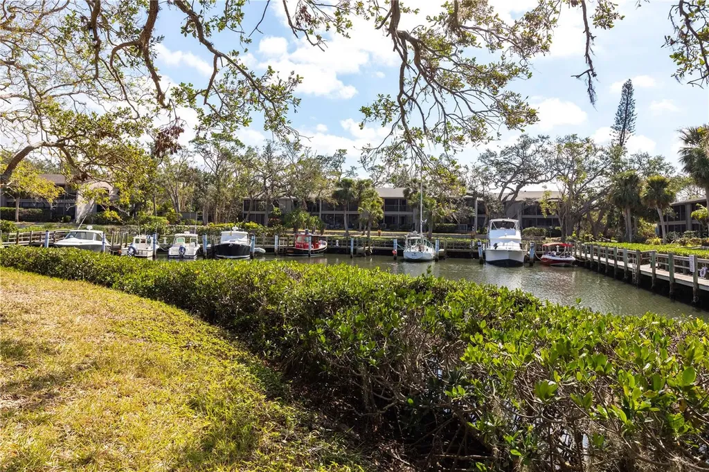 1531 Clower Creek Drive Sarasota FL 34231