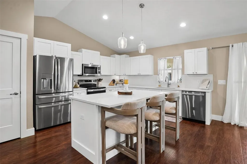 206 Shannon Lane Lady Lake FL 32159