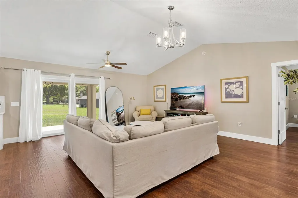 206 Shannon Lane Lady Lake FL 32159