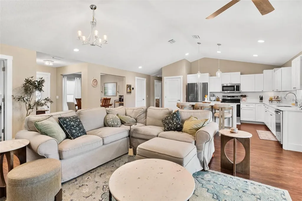 206 Shannon Lane Lady Lake FL 32159