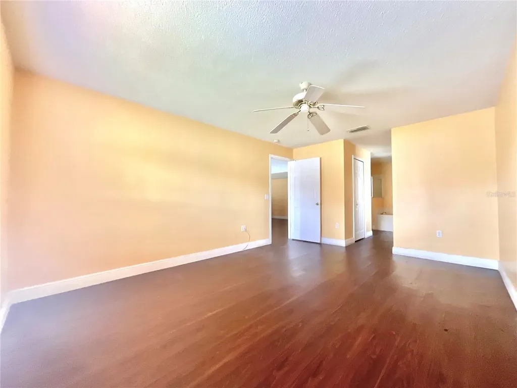 352 Clermont Drive Kissimmee FL 34759