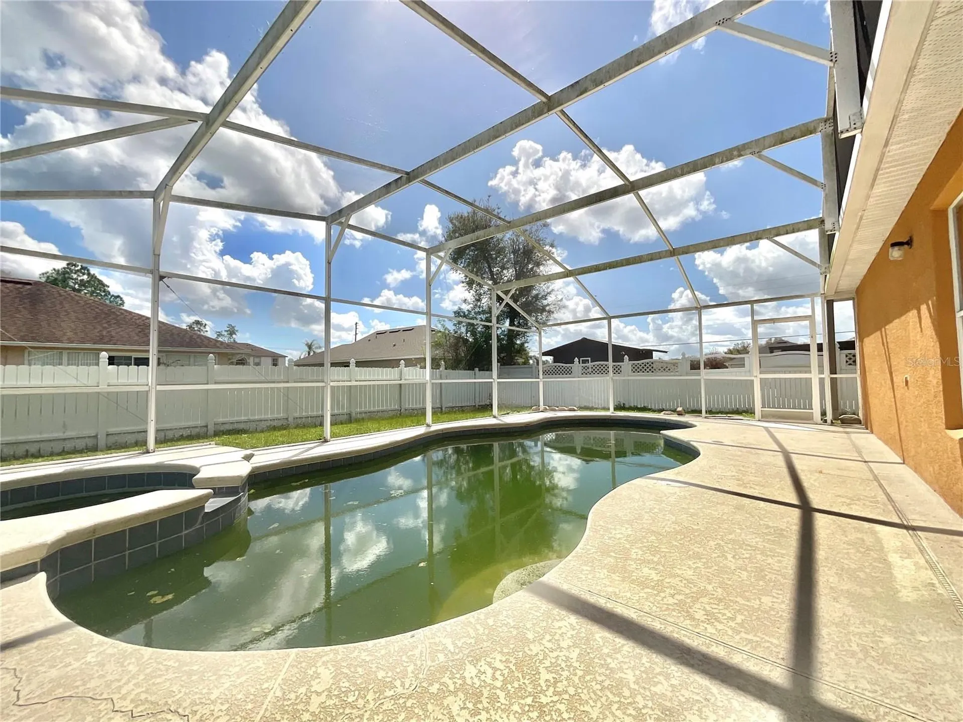 352 Clermont Drive Kissimmee FL 34759