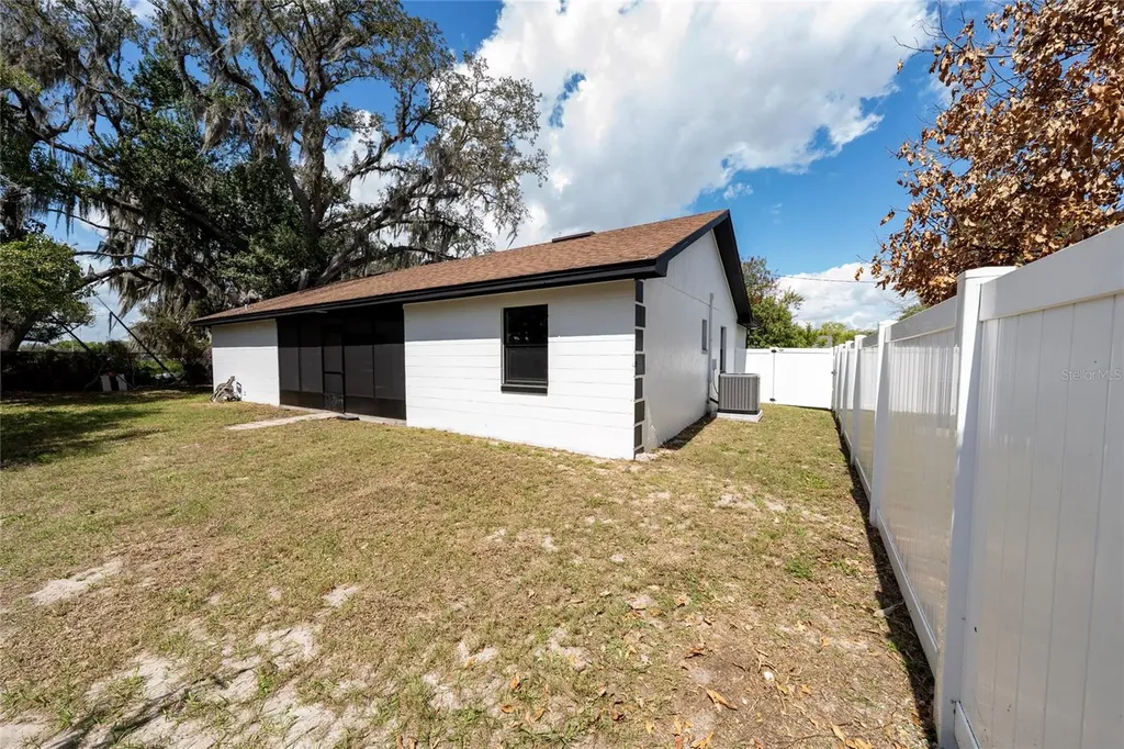1727 Sandalwood Circle SW Winter Haven FL 33880
