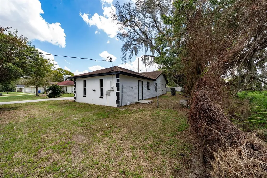 1727 Sandalwood Circle SW Winter Haven FL 33880
